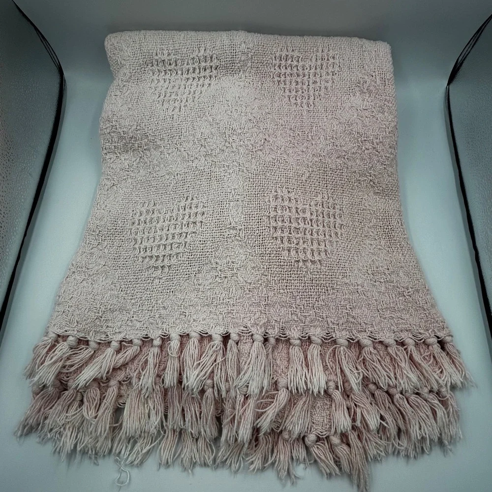 Throw Blanket Pink Heart Pattern Tassel Fringe EUC 52